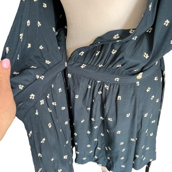 Faithful The Brand - Blue Printed Wrap Mini Dress Sz 4 - Picture 9 of 11